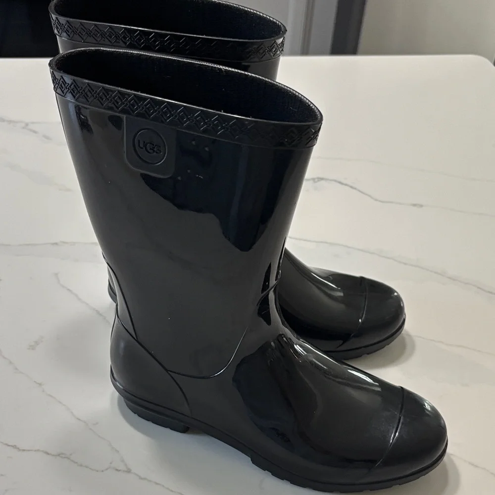 UGG Women's Black Glossy Mid-Calf Rain Boots